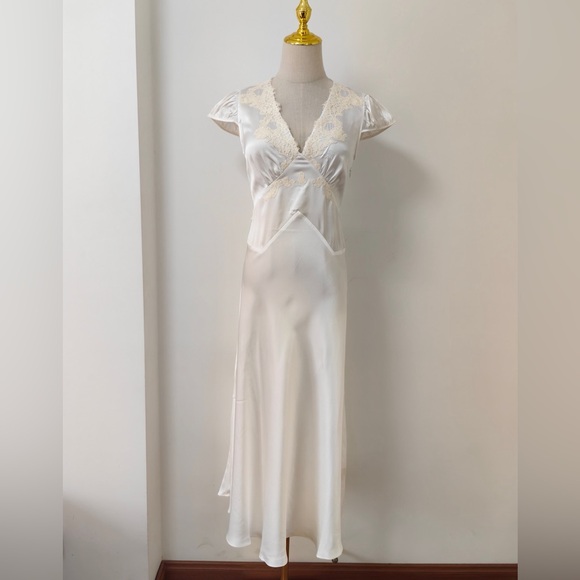 Dôen Coraline Dress in Salt - Last One!! - Picture 5 of 12